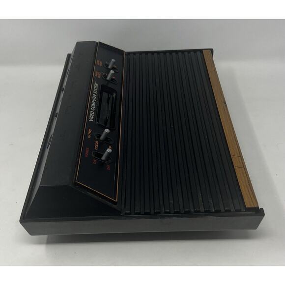 Atari 2600 4 Switch Model Woodgrain UNTESTED AS IS. - Picture 9 of 9